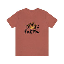 Load image into Gallery viewer, Dog Mom Leopard Paw Tee in heather clay
